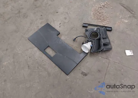 2018 Toyota Highlander Xle z USA, uszkodzony, nr VIN 5TDJZRFH7JS834907